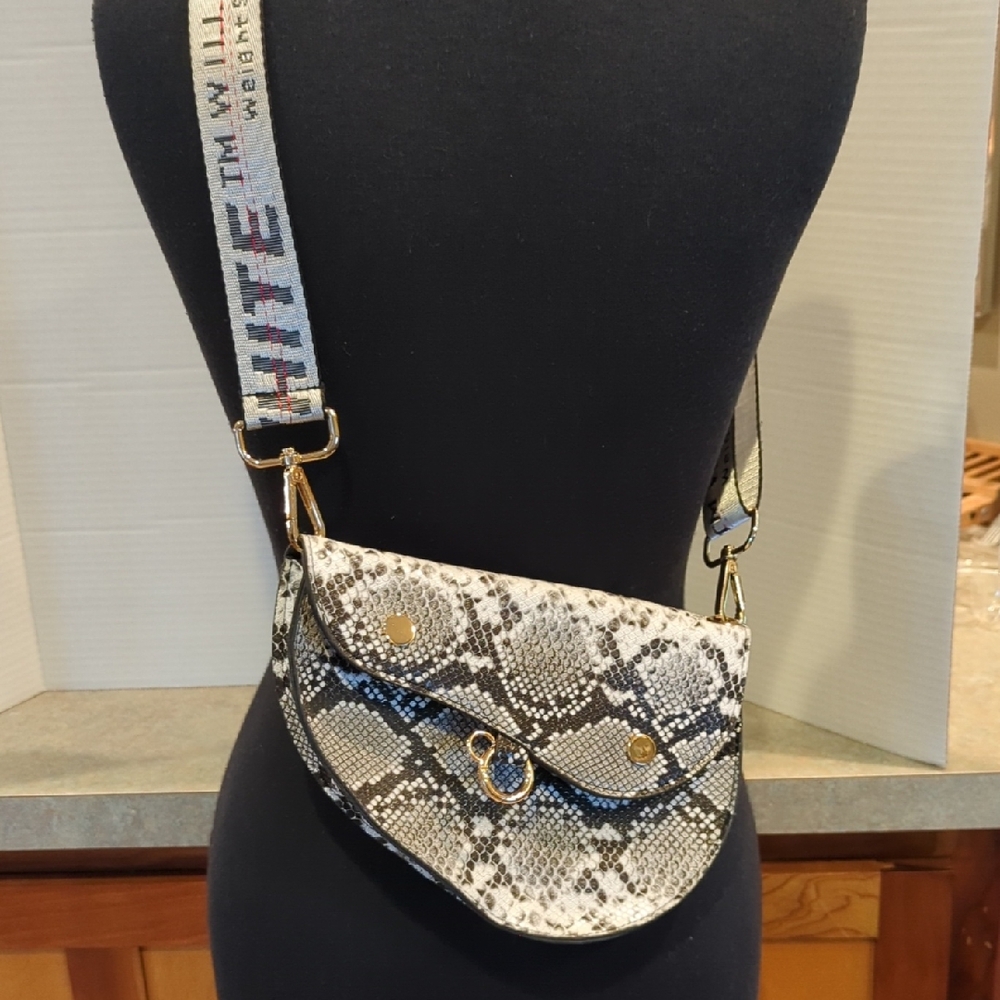 Stylish Faux Snake Print Crossbody Bag that can also be worn as a Belt Bag.